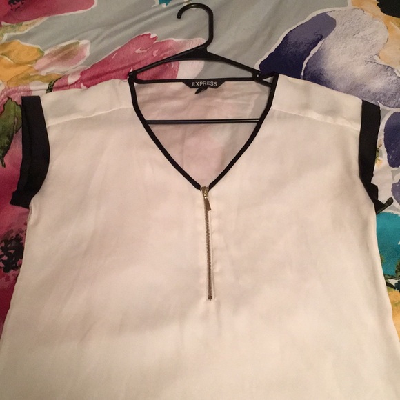 Express Top - Picture 2 of 5